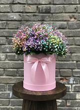 Цветочная композиция из Гипсофила и Розы в шляпной коробке в Козлово