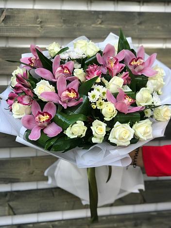 Букет цветов из: Розы и Хризантемы в Козлово