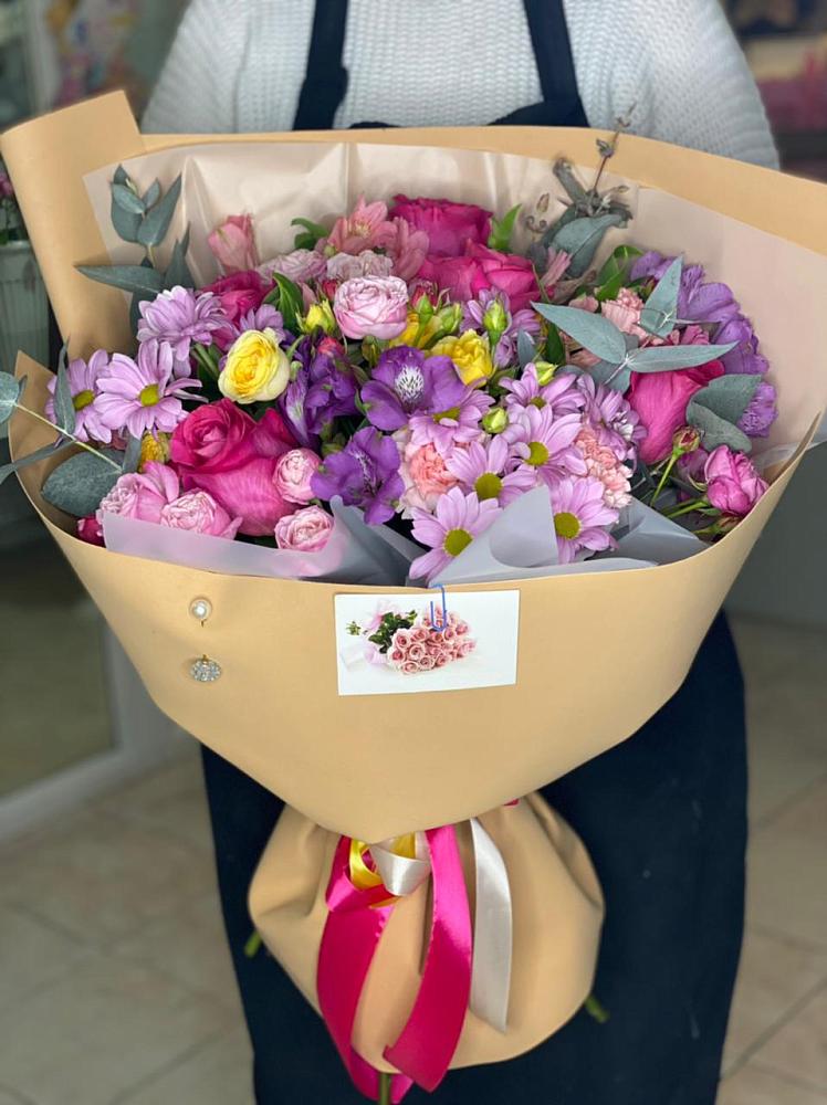 Букет цветов из: Хризантемы, Гвоздики и Альстромерии в Козлово