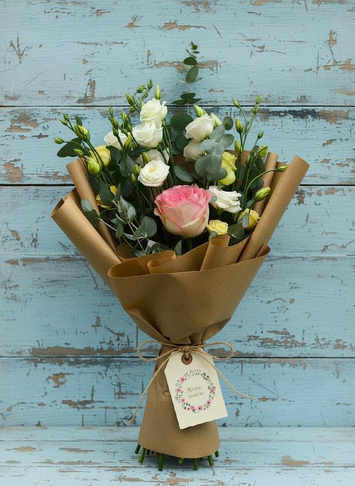 Букет цветов из: Розы и Лизиантусы в Козлово