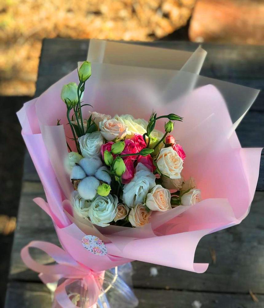 Букет цветов из: Розы и Лизиантусы в Козлово