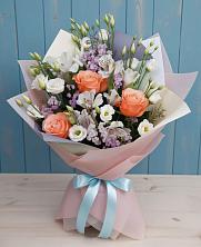 Букет цветов из:  Лизиантусы, Розы, Альстромерии и Гипсофила в Козлово