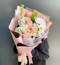 Букет цветов из:  Хризантемы и Розы в Козлово