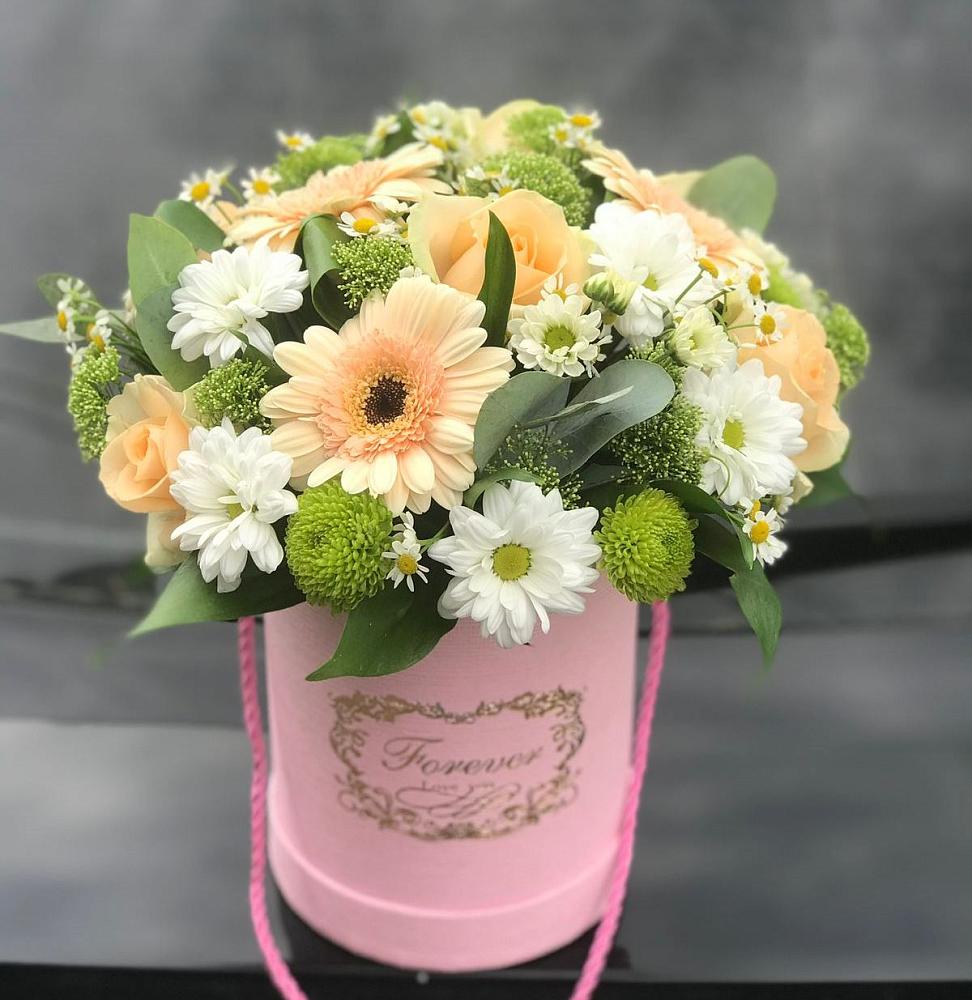 Цветочная композиция из Розы, Герберы и Хризантемы в шляпной коробке в Козлово