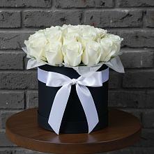 Цветочная композиция из Розы в шляпной коробке #REPLACE_PRED# Козлово